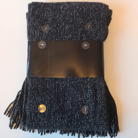 Steve Madden Winter Set Metallic Shimmer Knit Gloves And Fringe Scarf Bundle NWT - Picture 5 of 6